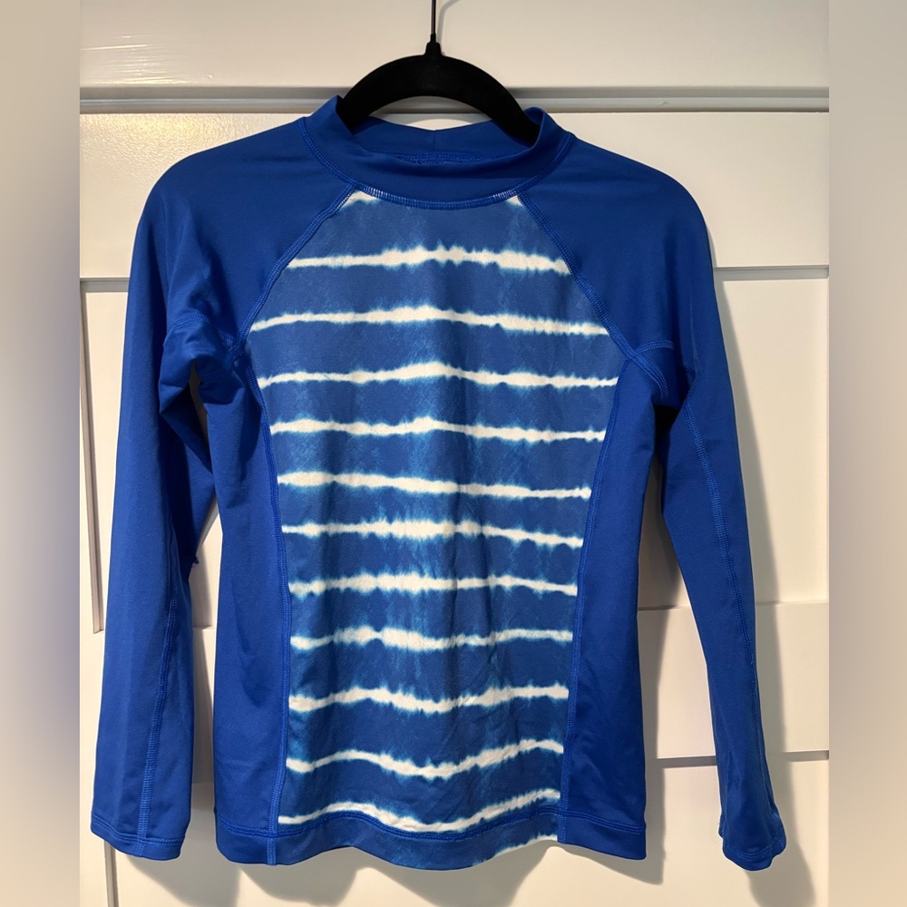 Land’s End Kids Blue Tie Dyed Rash Guard size small (6/7)